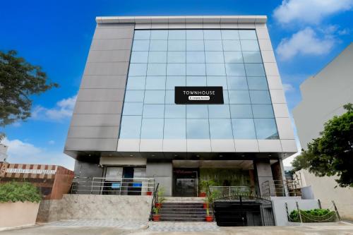 Khammam Hotel | Super Townhouse Khammam Formerly Bluemoon