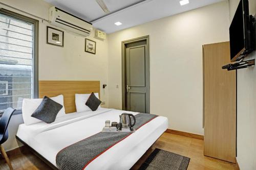 Rohini Hotel | Super Townhouse Mannat Rohini 16