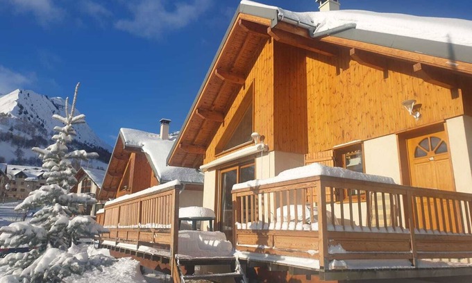 Saint-Sorlin-d'Arves Ski Chalet | Superb 8-p chalet at the foot of the Sybelles slopes and close to shops