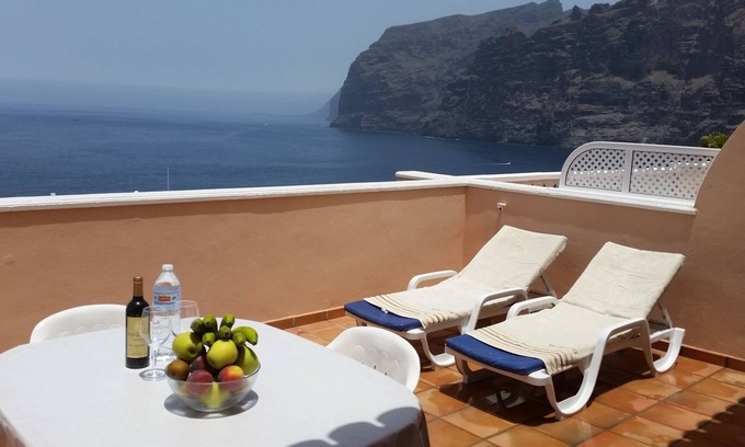 Los Gigantes Apartment | SUPERB APARTMENT WITH SPECTACULAR CLIFF SUN TERRACE AND SEA VIEWS boasting. 1
