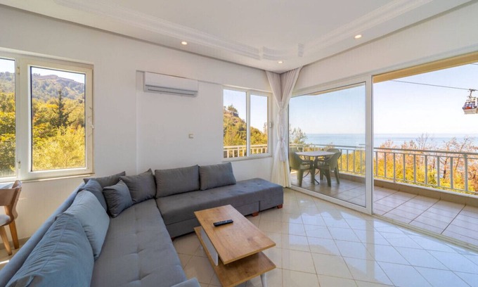 Alanya Apartment | Superb Flat with Nature View and Balcony in Alanya