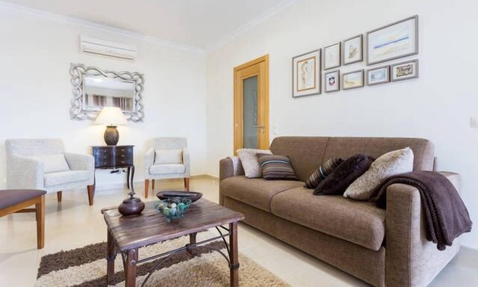 Albardeira Apartment | Superb Location! next to marina, beach & town with fantastic pool & balcony