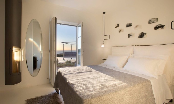 Santorini Villa | Superb Santorini Suite | The Velvet Suite | 2 Bedrooms | Outdoor Shaded Living