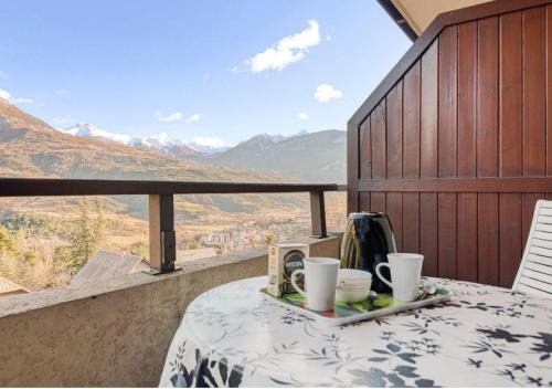 Embrun Apartment | Superbe T2 avec vu sur la montagne