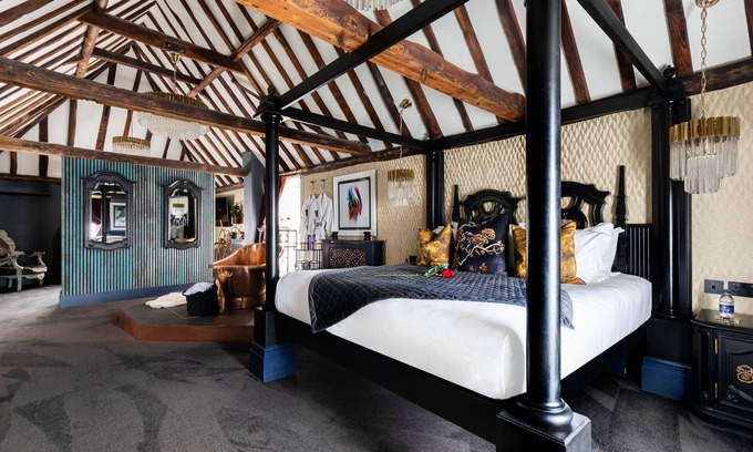 Heybridge Apartment | Superior 1 bedroom apartment - The D'arcy Suite