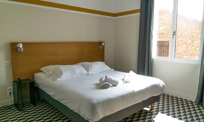 Roussillon Hotel | Superior Double Room with View at the Hotel La Maison des Ocres