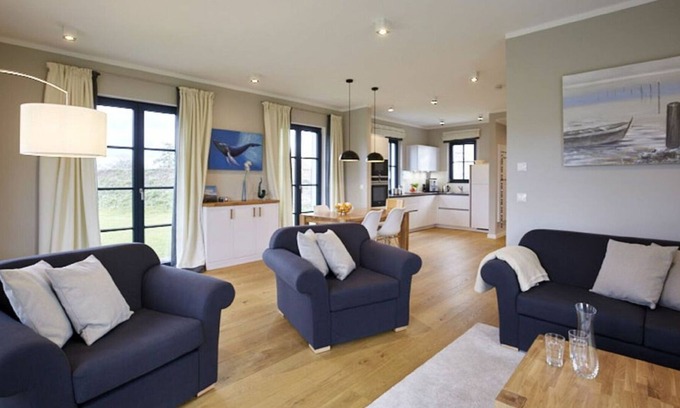 Dranske Apartment | Superior thatched villa with 2 bedrooms F01