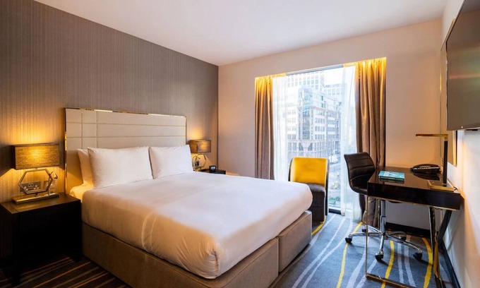 Portsoken Hotel | Superior, Towre Hyll King at Hotel Saint—Near World Class Museums!