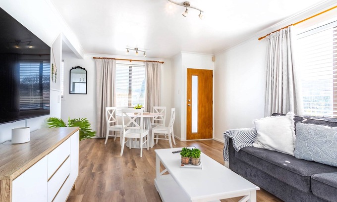 Trentham Apartment | Superior Two-Bedroom Family Apartment