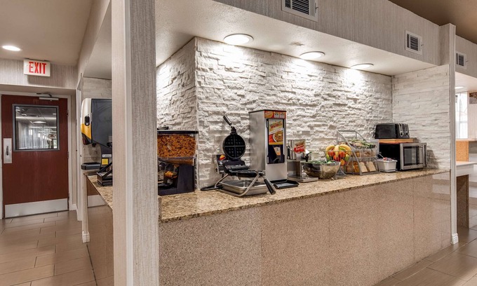 Alexandria Hotel | SureStay Hotel by Best Western Alexandria