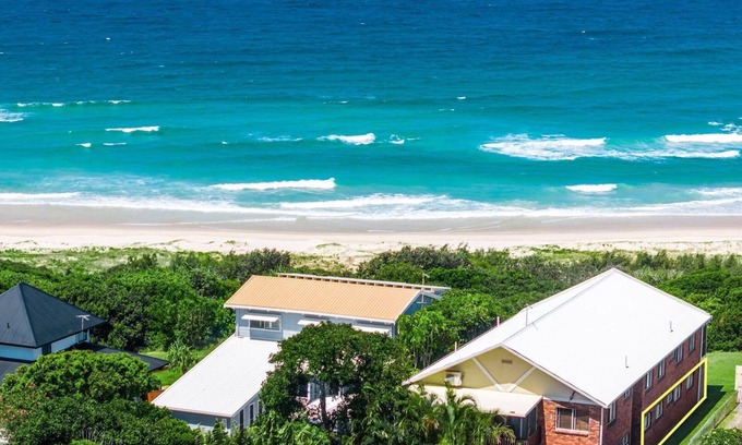 Hastings Point Apartment | Surf Whispers - Absolute Beachfront Getaway