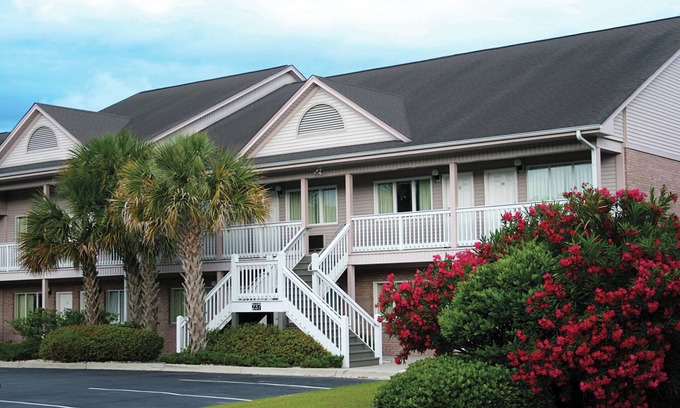 Surfside Beach Condo | Surfside Beach Getaway: Studio at Grand Palms