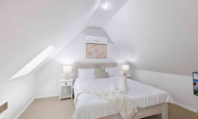 Martinsville Apartment | Surrounded by the breathtaking beauty of the Watagan Mountains