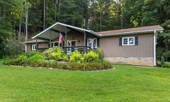 Pisgah Forest House | Sutton's Kudzu Korner