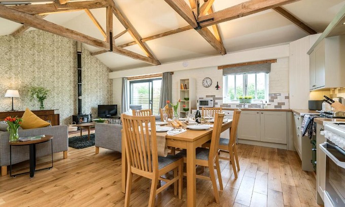 Sculthorpe House | Swallow