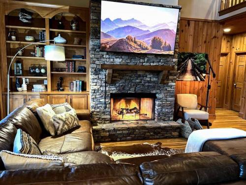 Big Canoe House | Swallow Point