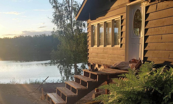 Meadow Lakes House | Swan Cir. Lakefront Retreat