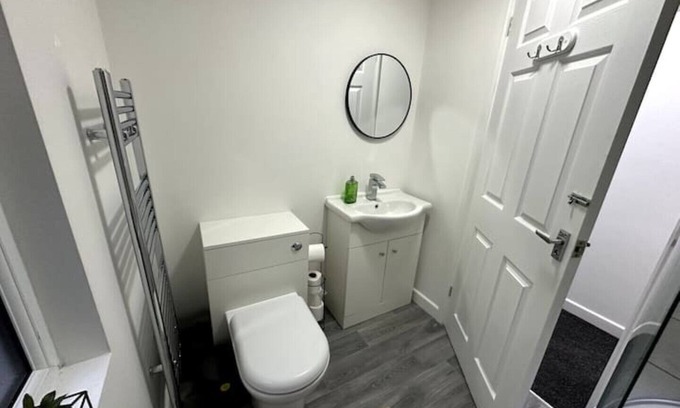 Castle House | Swansea Coastal Comfort