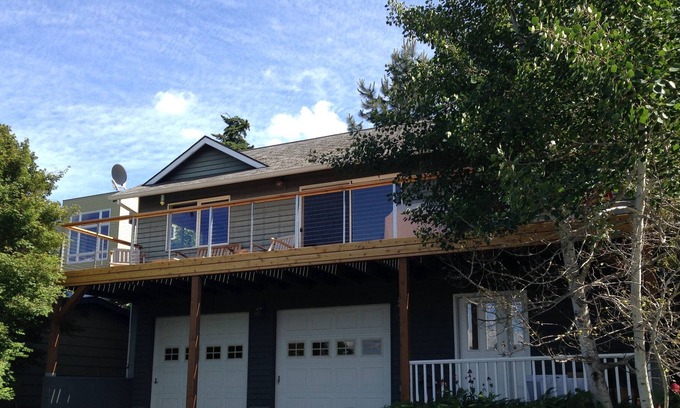 Hood River House | Sweeping views of the Columbia from the front, with hot tub in the back!