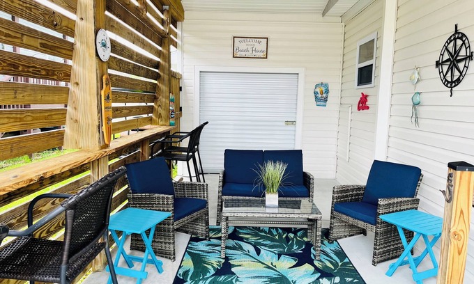 Surfside Beach House | Sweet Beach House!