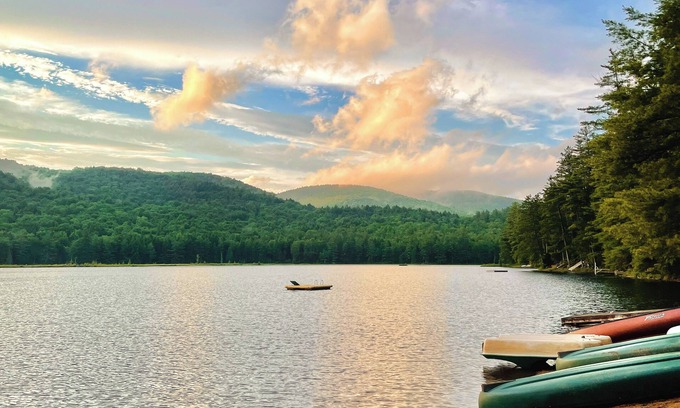 Stony Creek Cabin | Sweet Chalet by the Lake, Mini-golf!