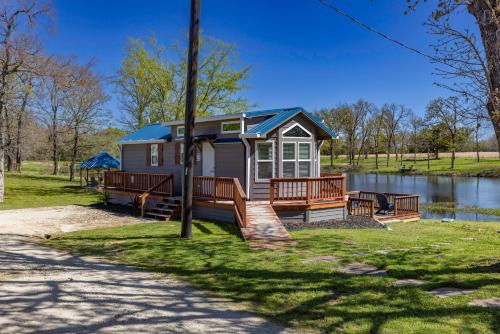 Emory House | Sweet Dove Cottage has Walking Trails with Fishing Pond fun place to stay and play