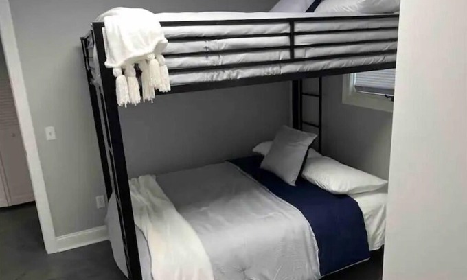 North Benton House | Sweet Louie's Lake House