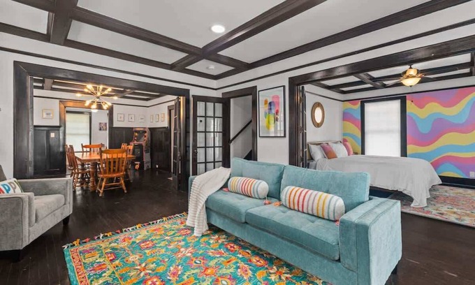 Frankfort House | Sweet Retreat Summary