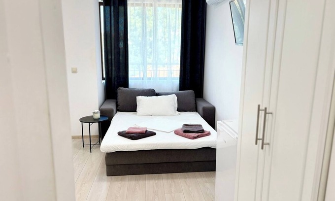 Hristo Botev Apartment | Sweet tiny house-central studio