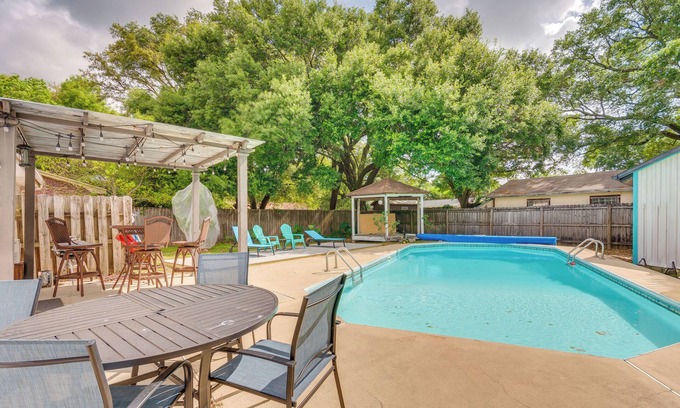 Northeast Pensacola House | Swim, Golf & Relax: Family-Friendly Pensacola Gem