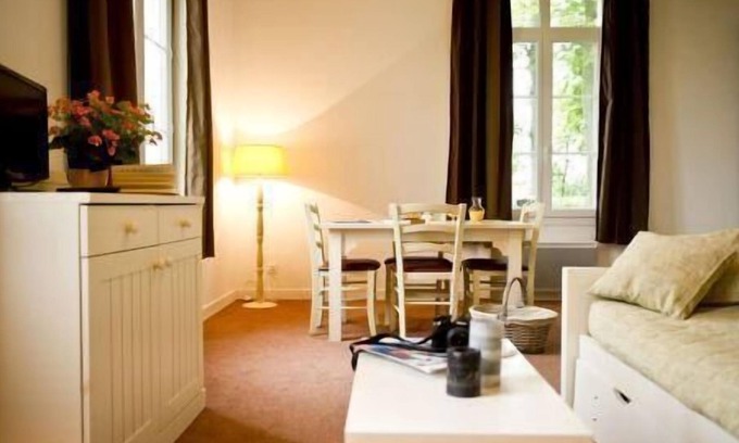 Maniquerville Apartment | Swimming pool, parking, tv, 45m², Etretat