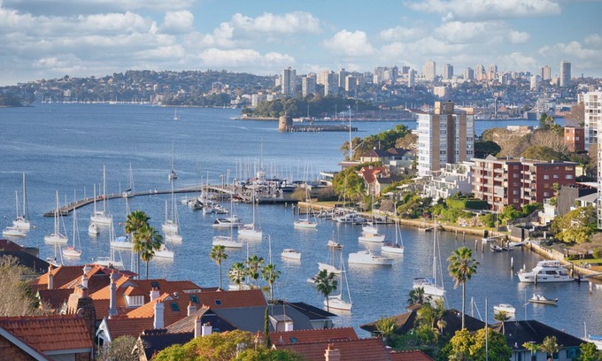 North Sydney Apartment | Sydney Harbour Bridge View Apartment