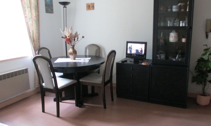 Ax-les-Thermes Apartment | T2 apartment small quiet residence