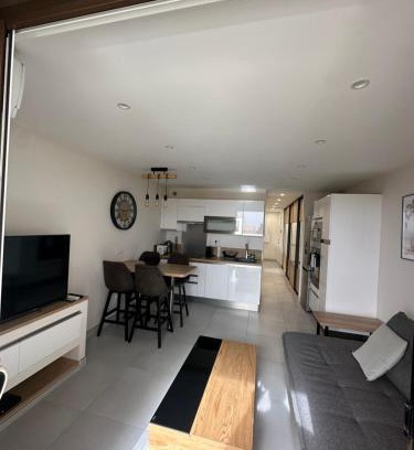 Giens Apartment | T2 Hyeres La Bergerie vue mer 50 M de la plage