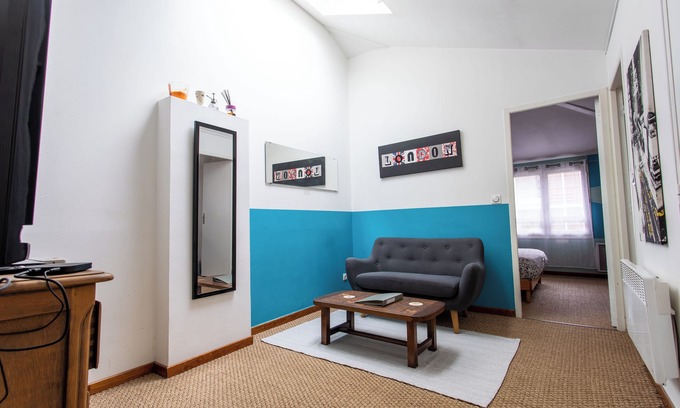 Fer a Cheval Apartment | 🔥 T2 Toulouse Centre St Cyprien Queen Size bed, air conditioning, terrace, quiet, comfort