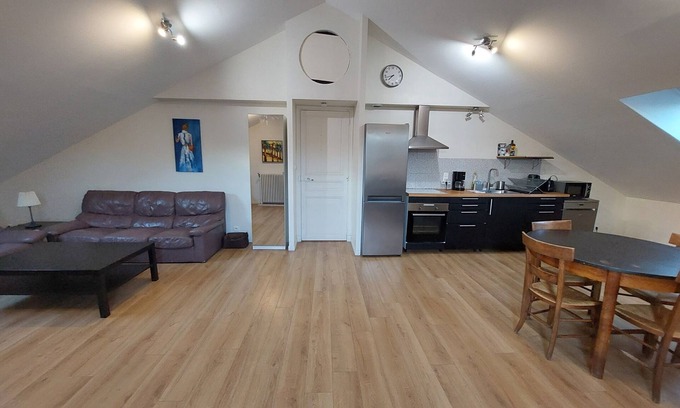 Gardanne Apartment | T3 90 m2 2 bedrooms 2 bathrooms Parking Clos