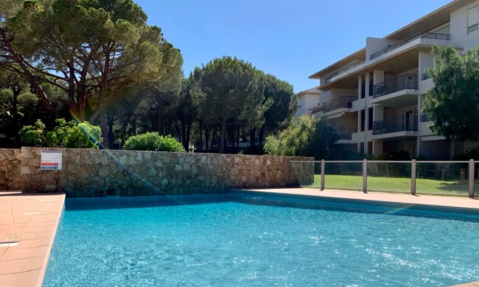 Calvi Apartment | T3 Dernier Étage 2 Chambres ,4 Personnes Piscine à 5 mn à Pied de la Plage