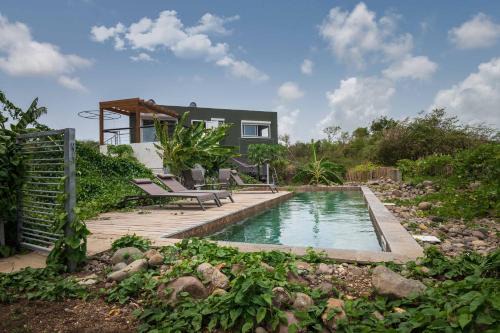 Petit-Canal Apartment | T3 Moderne avec piscine Oasis de nature et Sérénité