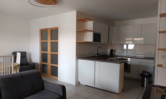 Ciboure Apartment | T3, Saint Jean de Luz/Ciboure, private parking, wifi. Beaches, town center on foot