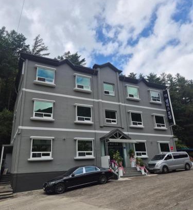 Seolcheon-myeon Hotel | Taebaek The Palace Hotel