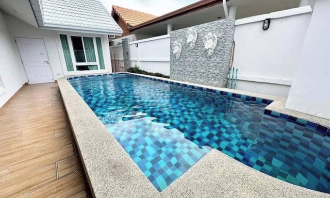 South Pattaya Villa | TagVilla Luxurious Pool Villa - Pattaya 04 Bedroom