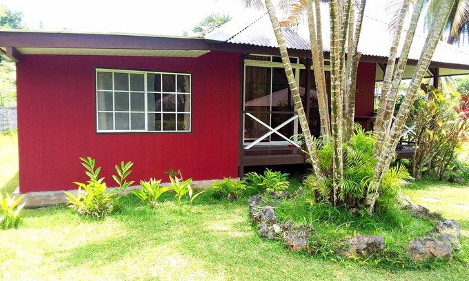 Taha'a Ski Chalet | TAHAA - Bungalow Hibiscus