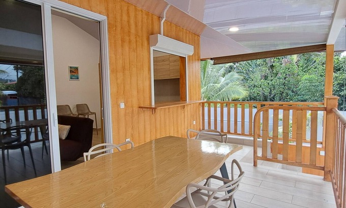 Papara House | TAHITI - Bungalow Arii