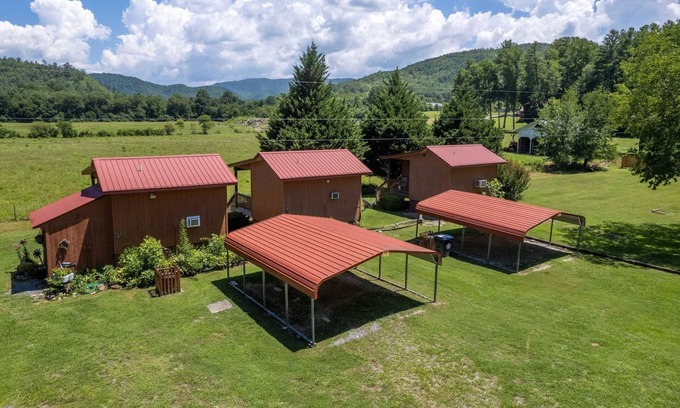 Robbinsville RV Rental | Tail of the Dragon Resort Campground 1 - Views