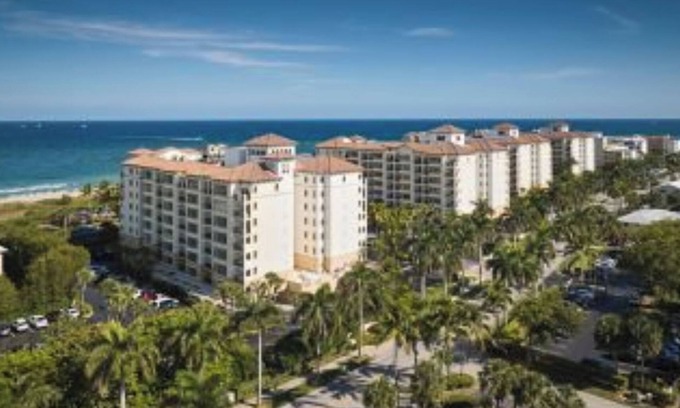 Palm Beach Shores Apartment | Take Your Valentine for a Week Stay at a Fabulous Beach Resort!