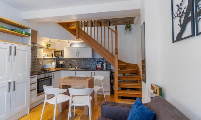 Horsham House | Talbot Lane Cottage Horsham | By My Getaways