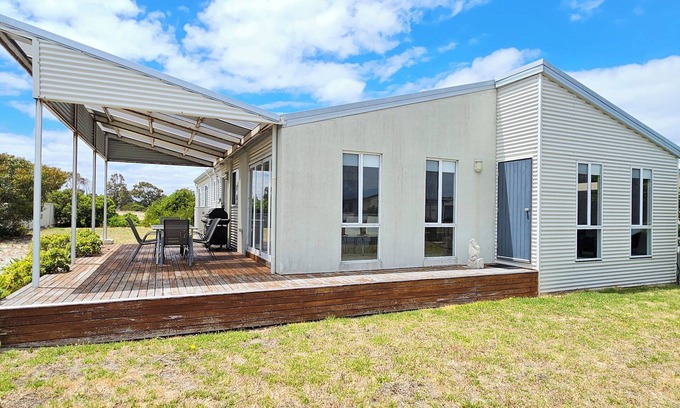 Waterhouse House | Tallara @ Robe - Stop and stay a while