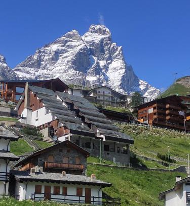 Cervinia Apartment | TANA DELLA MARMOTTA - renovated, ski in ski out, turkish bath, garage, storage