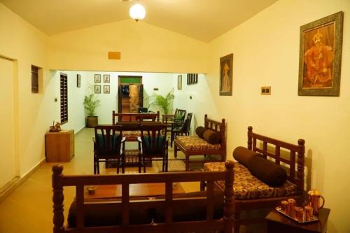 Thanjavur Hotel | TANJORE INN
