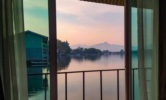Ban Tai House | Tara Raft Kanchanaburi